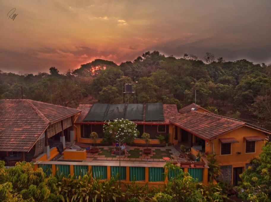 Sohana Eco Retreat Farmhouse - Karjat Chinchavli Bagian luar foto